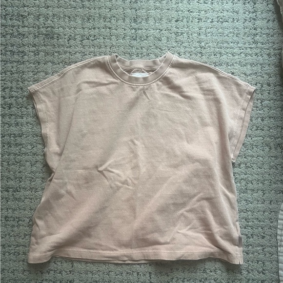 Le Bon Shoppe Jeanie Tee - Picture 2 of 4